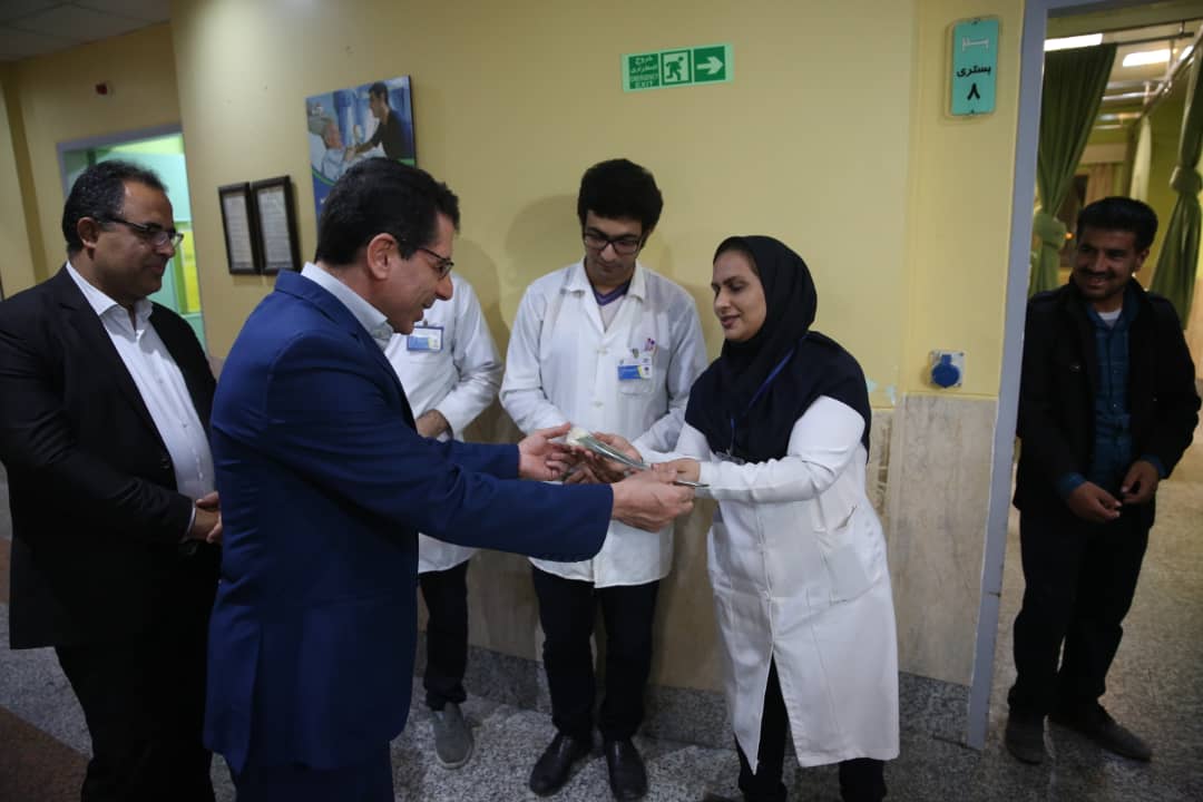 بازدید معاون استاندار بوشهر از دو بیمارستان بوشهر به مناسبت روز پرستار+تصاویر