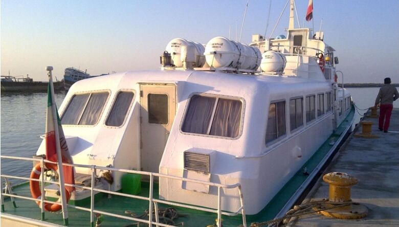حرکت نوبت عصر شناور مسافربری گناوه به جزیره خارگ لغو شد