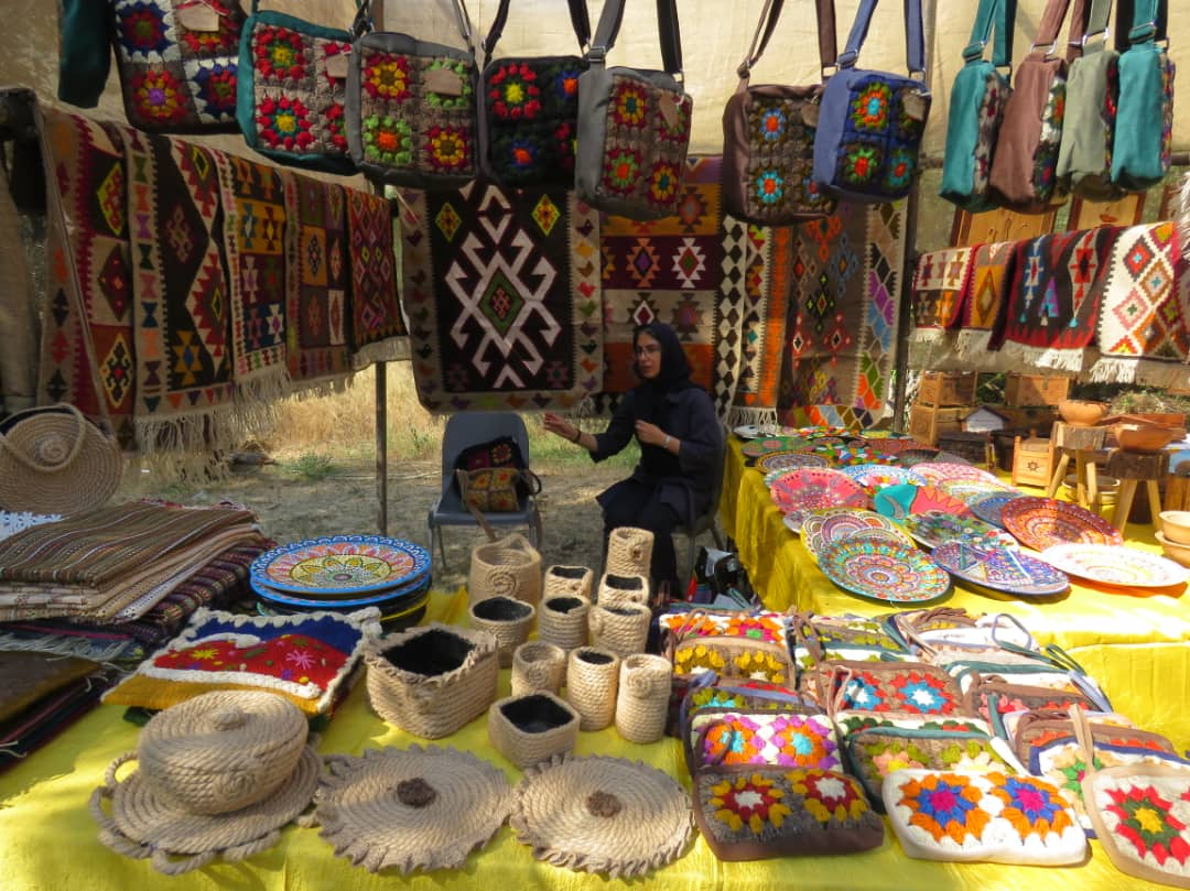 بازارچه هفتگی بانوان کارآفرین در استان بوشهر راه‌اندازی شده می شود.