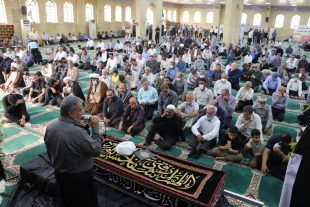 وداع تلخ مردم گناوه با پیکر شیخ حسین بدری + تصاویر