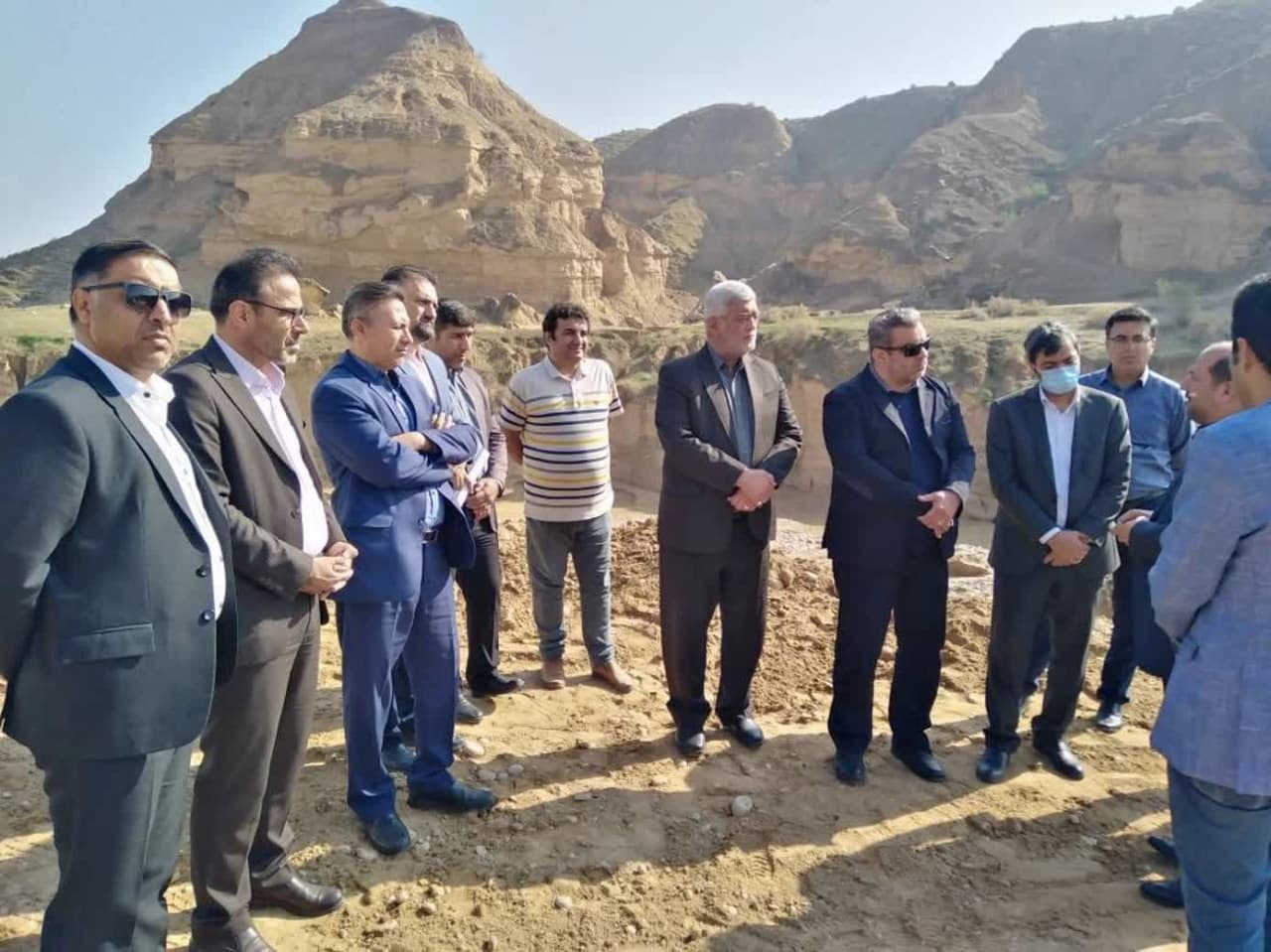 رییس سازمان برنامه و بودجه استان بوشهر از بند خاکی دره امیری دیلم بازدید کرد