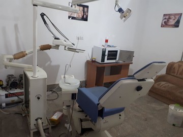 پلمپ یک مرکز غیر قانونی دندان پزشکی در گناوه