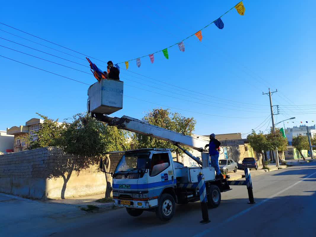 آذین بندی خیابان رزمندگان گناوه  به مناسبت اعیاد شعبانیه