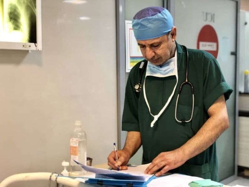 ۳۰ سال خدمت ماندگار/ روایت چهره برتر علمی بوشهر در بخش سلامت