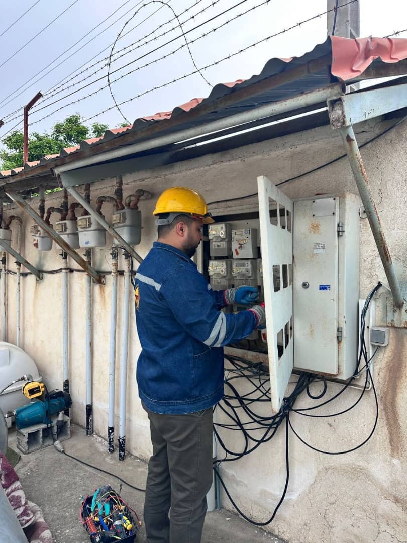 مدیر کل دفتر هوشمند سازی و فناوریهای نوین شرکت توانیر: مشترکان بزرگ و پر مصرف در اولویت نصب کنتور هوشمند قرار دارند