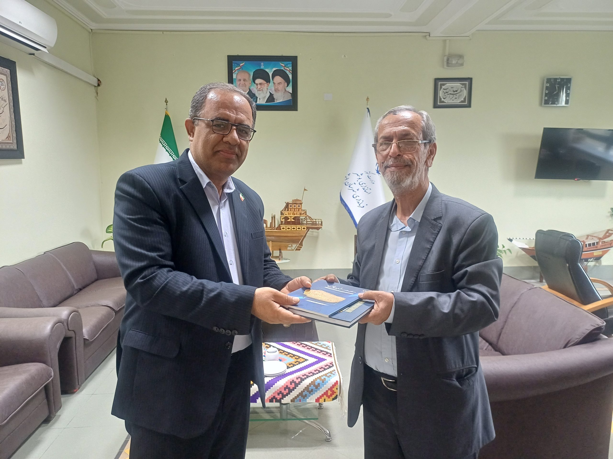 نقش بنیاد ایران شناسی در جایگاه تمدنی  بوشهر برجسته است.