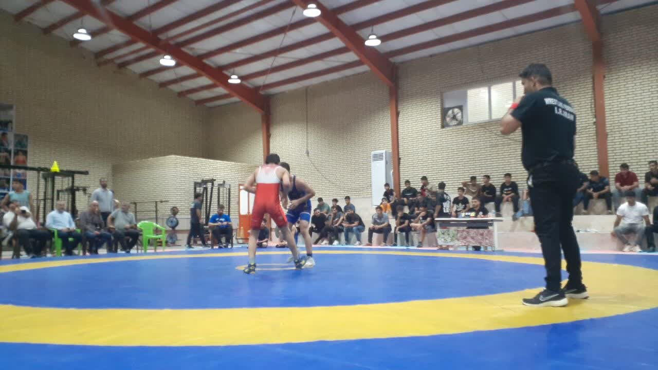 مسابقات کشتی فرنگی نوجوانان در شهرستان دیلم برگزار شد