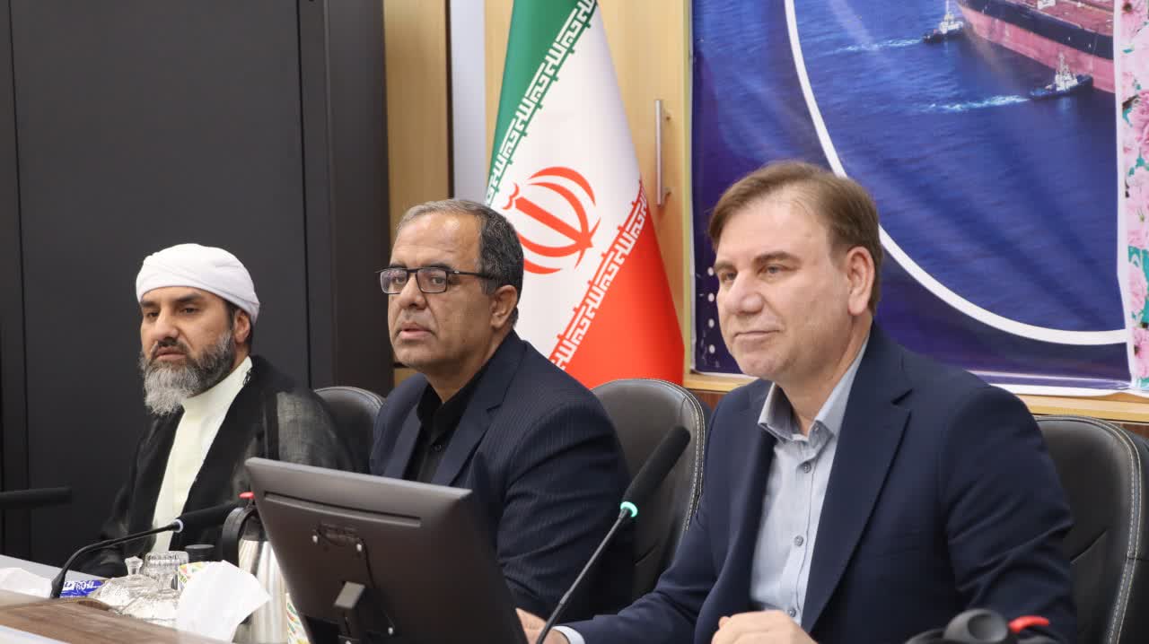 گزارش تصویر از حضور استاندار و فرماندار بوشهر در جزیره خارگ