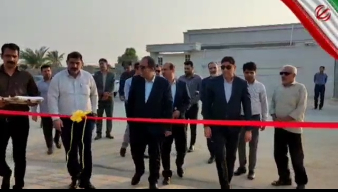 افتتاح ۶ طرح روستایی در روستاهای بخش چغادک شهرستان بوشهر  و بهره برداری از ۶ پروژه راهداری این شهرستان در هفته دولت