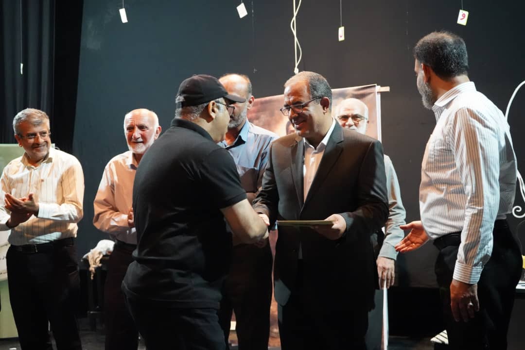 اختتامیه‌ی جشنواره عکاسی بسیج با حضور فرماندار بوشهر برگزار شد